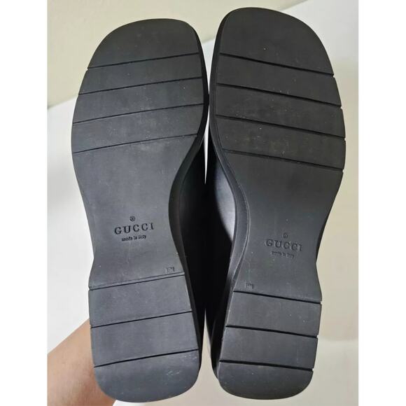 Gucci Black Leather Sz10B Slipon Loafers. Designer. SIZE RUNS SMALL!
Minimalist - Picture 6 of 16